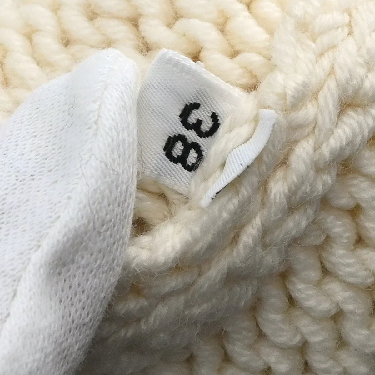 Chanel 1999 Sweater Top White #38 - Image 10