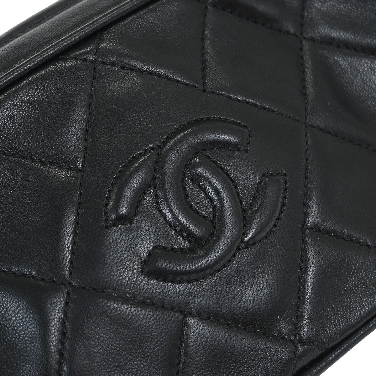 Chanel 1991-1994 Black Lambskin Camera Bag Mini - Image 4