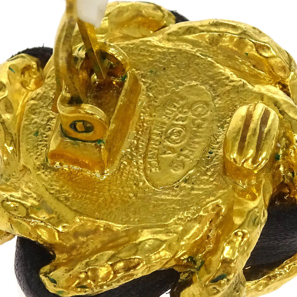 Chanel Costume Pearl Button Earrings Clip-On Gold 93A - Image 4