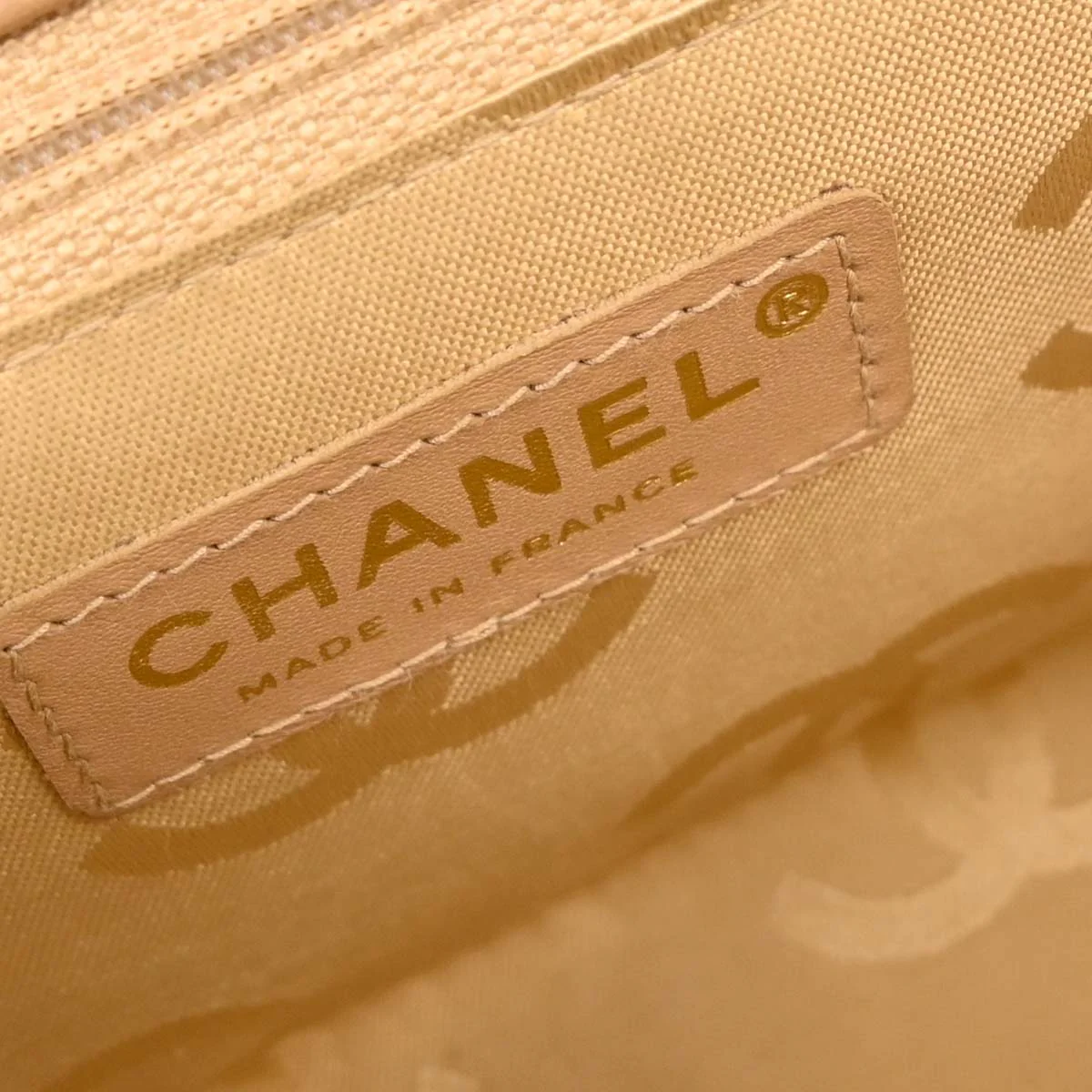 Chanel 2003-2004 Beige Calfskin Wild Stitch Shoulder Bag - Image 9