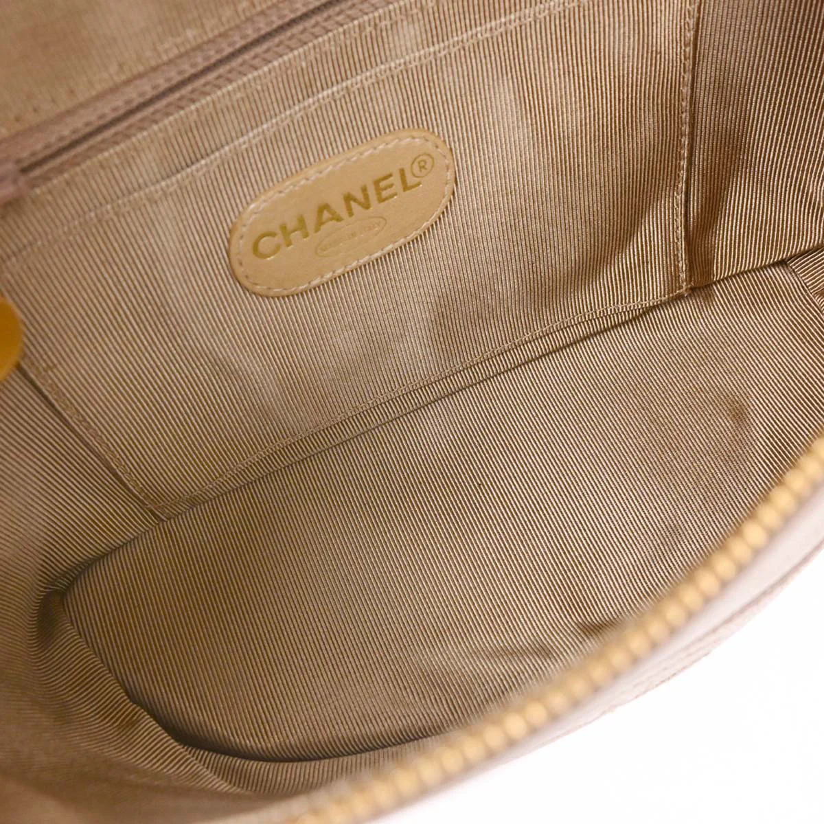 Chanel 1996-1997 Brown Caviar Shoulder Bag - Image 8