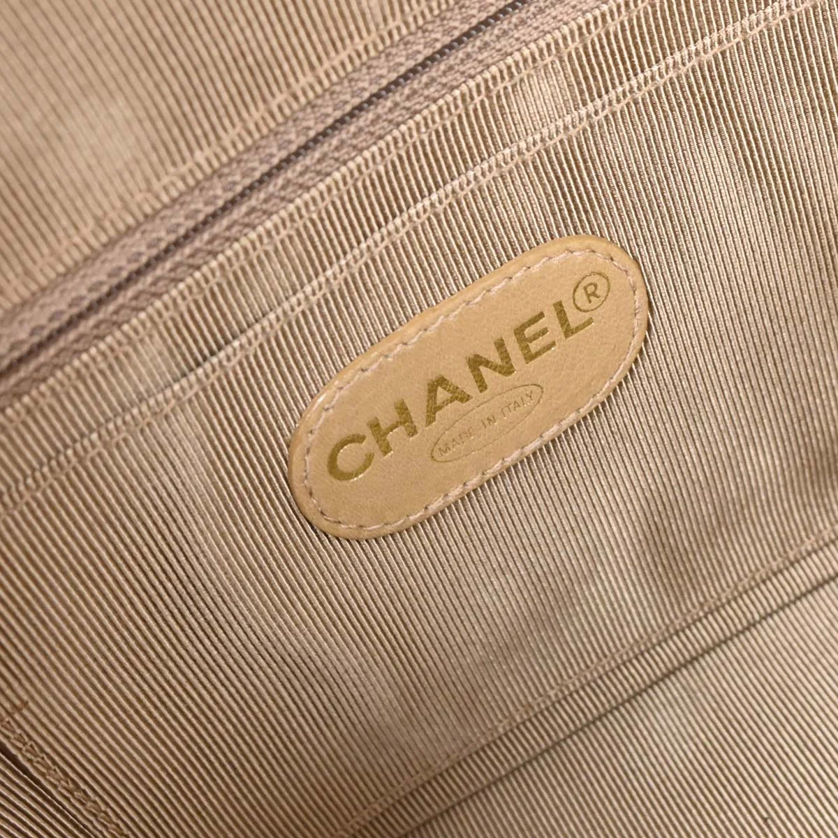 Chanel 1996-1997 Brown Caviar Shoulder Bag - Image 9