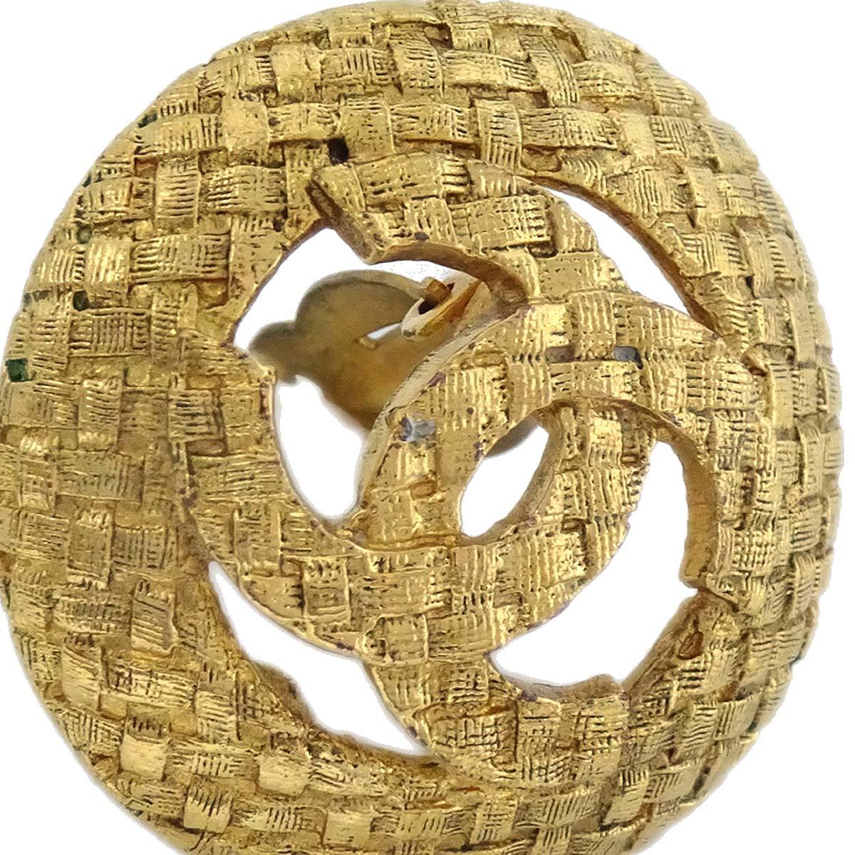 Chanel 1994 Woven CC Cutout Earrings Gold Clip-On - Image 3