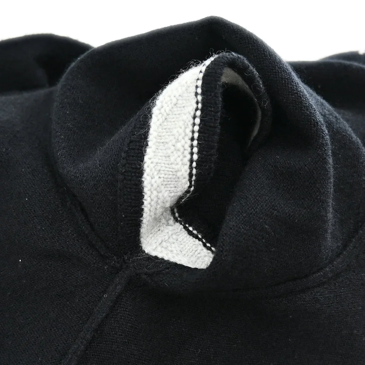 Chanel 2004 Sweater Black 04A #40 - Image 8