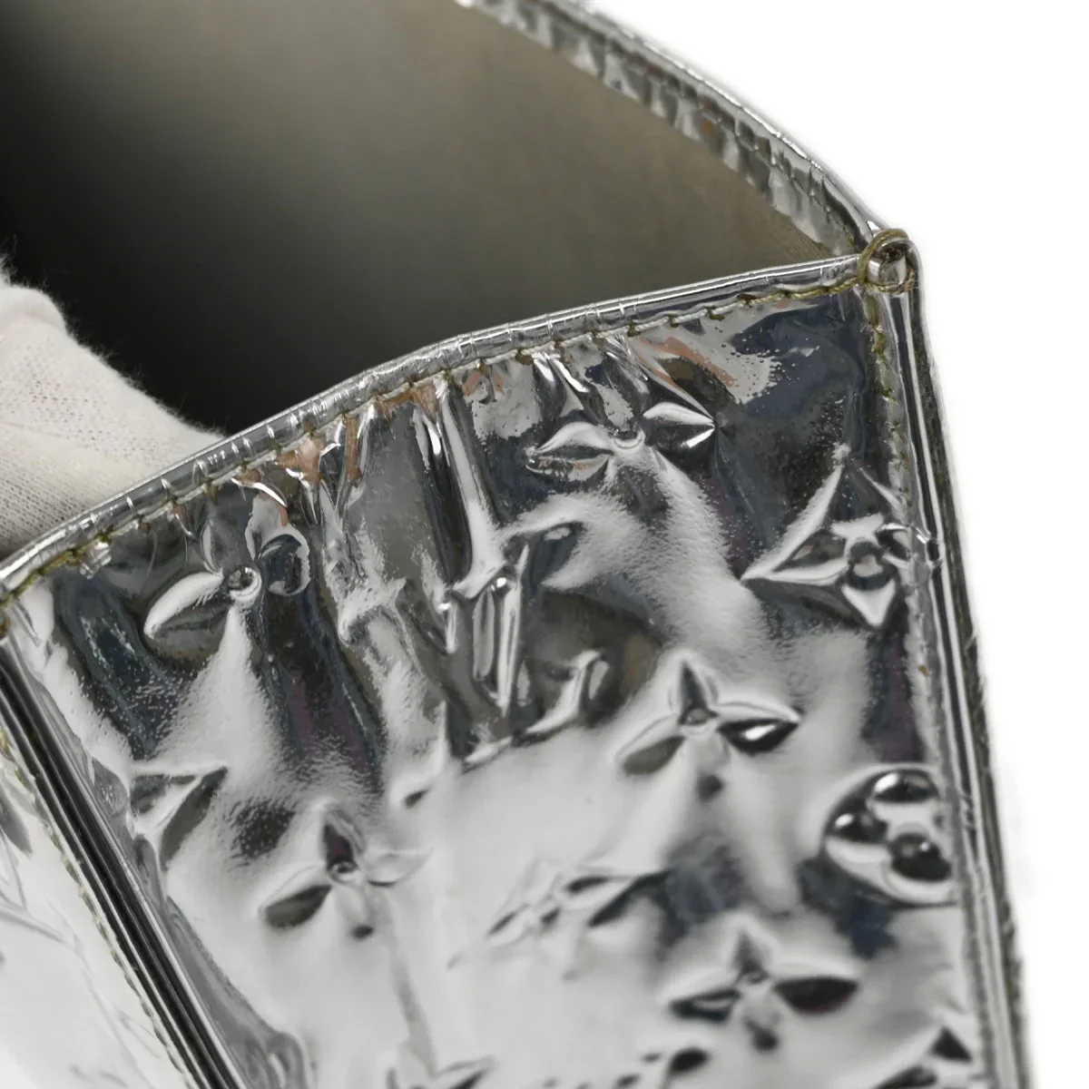 Louis Vuitton 2009 Silver Monogram Miroir Sac Plat Handbag M40269 - Image 11