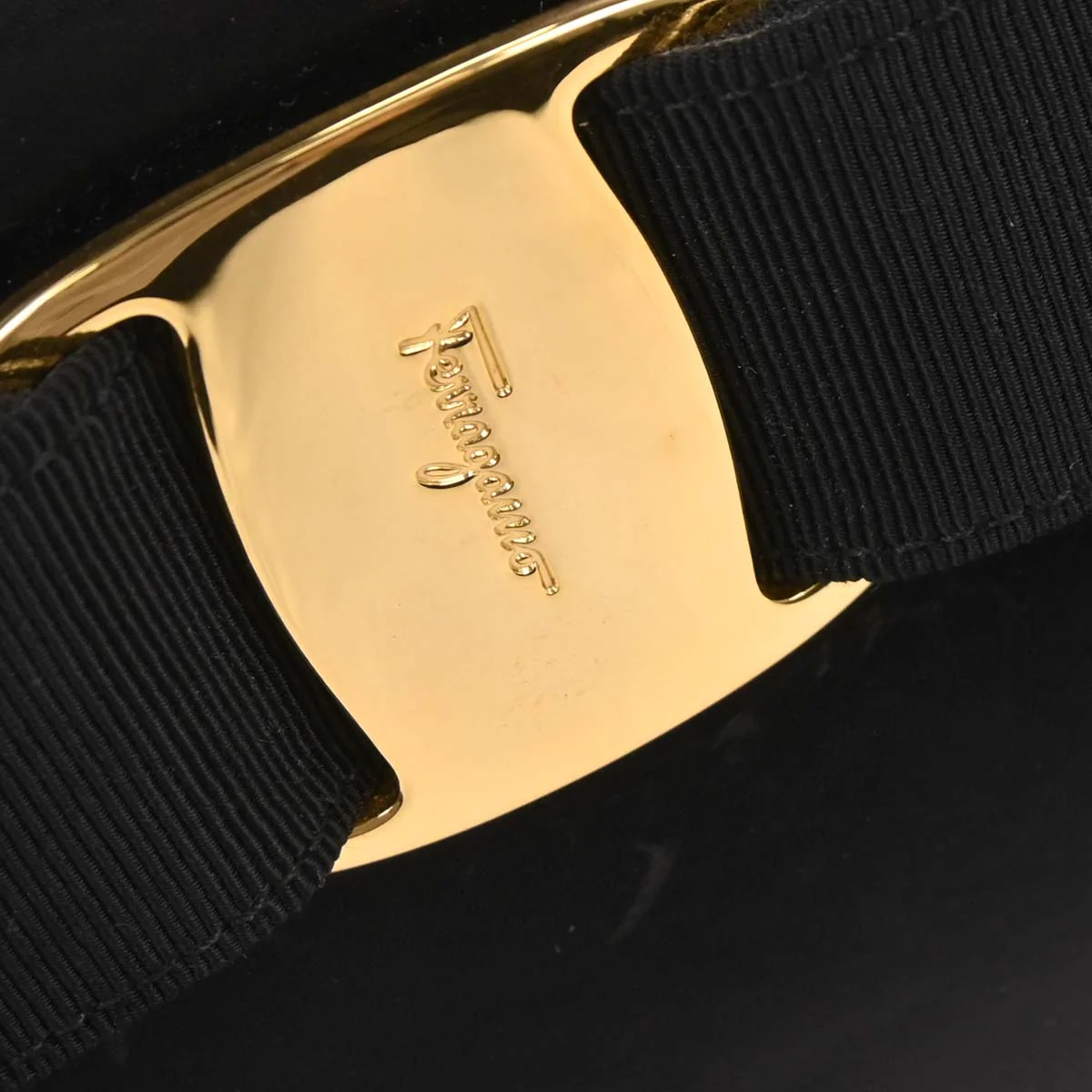 Salvatore Ferragamo Black Vara Bow 2way Shoulder Handbag - Image 6