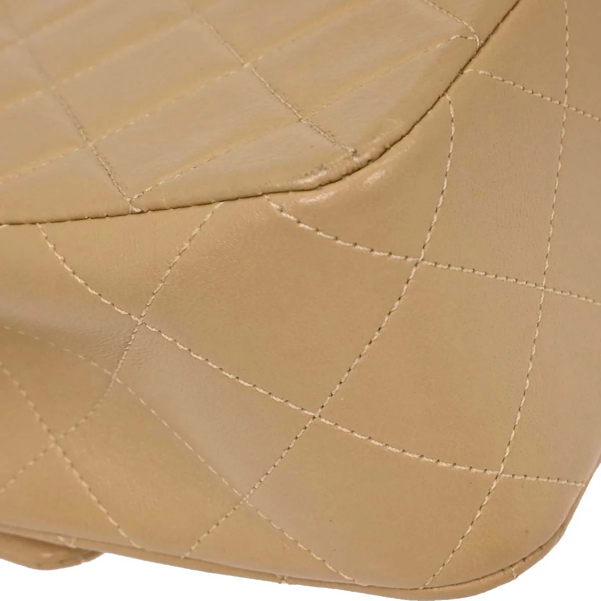 Chanel 1989-1991 Beige Lambskin Classic Square Flap Shoulder Bag - Image 3