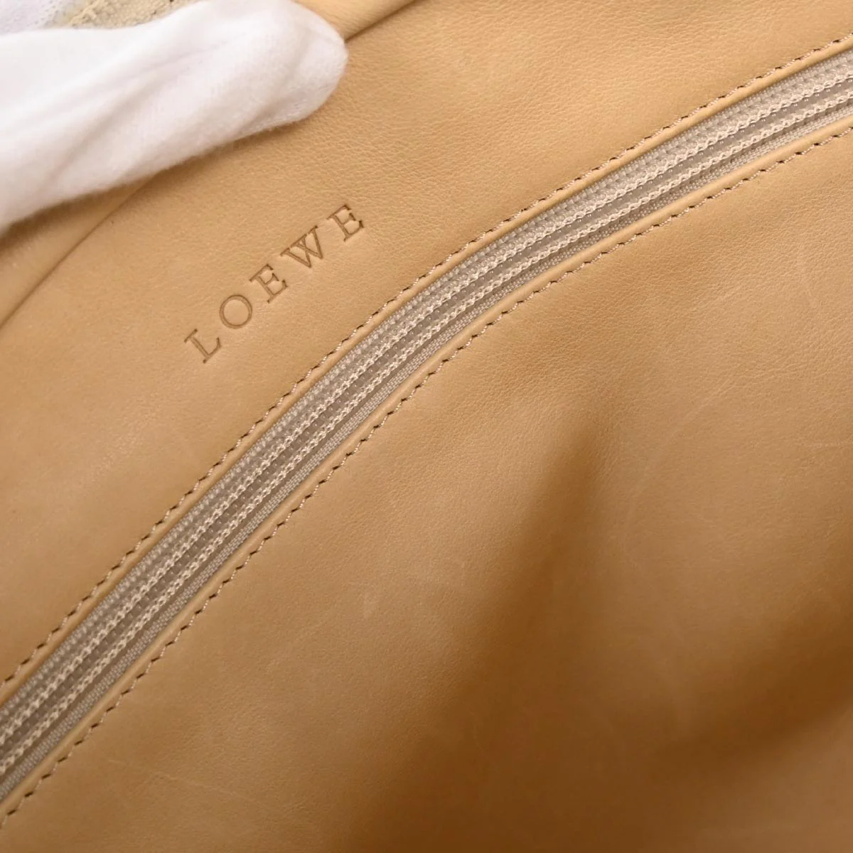 Loewe Beige Suede Amazona 28 Handbag - Image 9