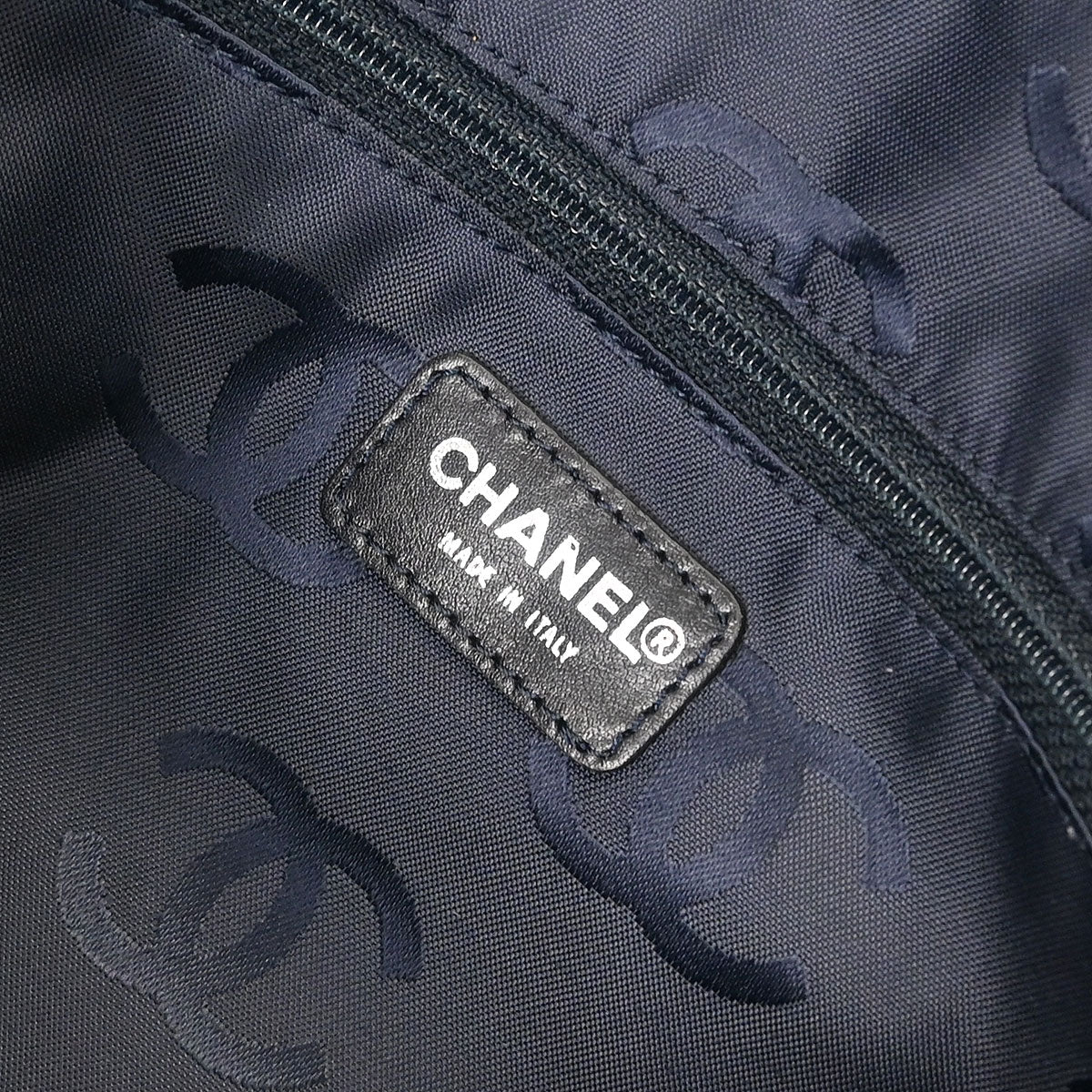 Chanel 2001-2003 Blue Denim Handbag - Image 8