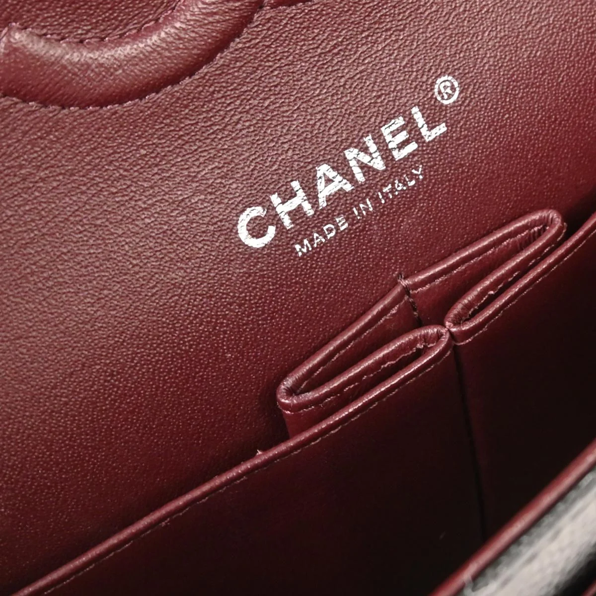 Chanel 2019 Black Caviar Medium Classic Double Flap Shoulder Bag 155715 - Image 7