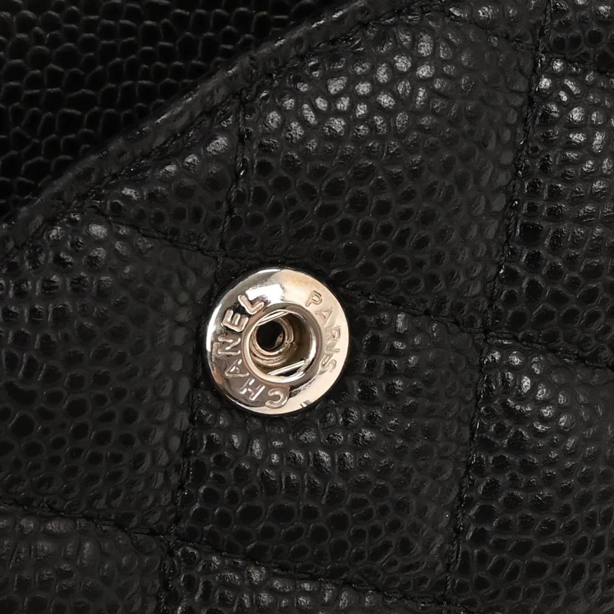 Chanel 2019 Black Caviar Medium Classic Double Flap Shoulder Bag 155715 - Image 9