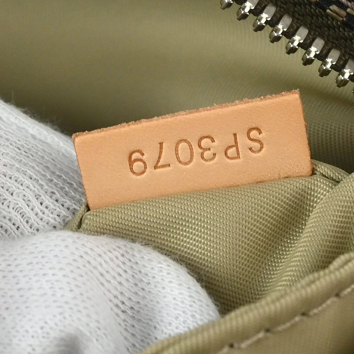 Louis Vuitton 2009 Terre Damier Geant Citadin NM Shoulder Bag M93224 - Image 10