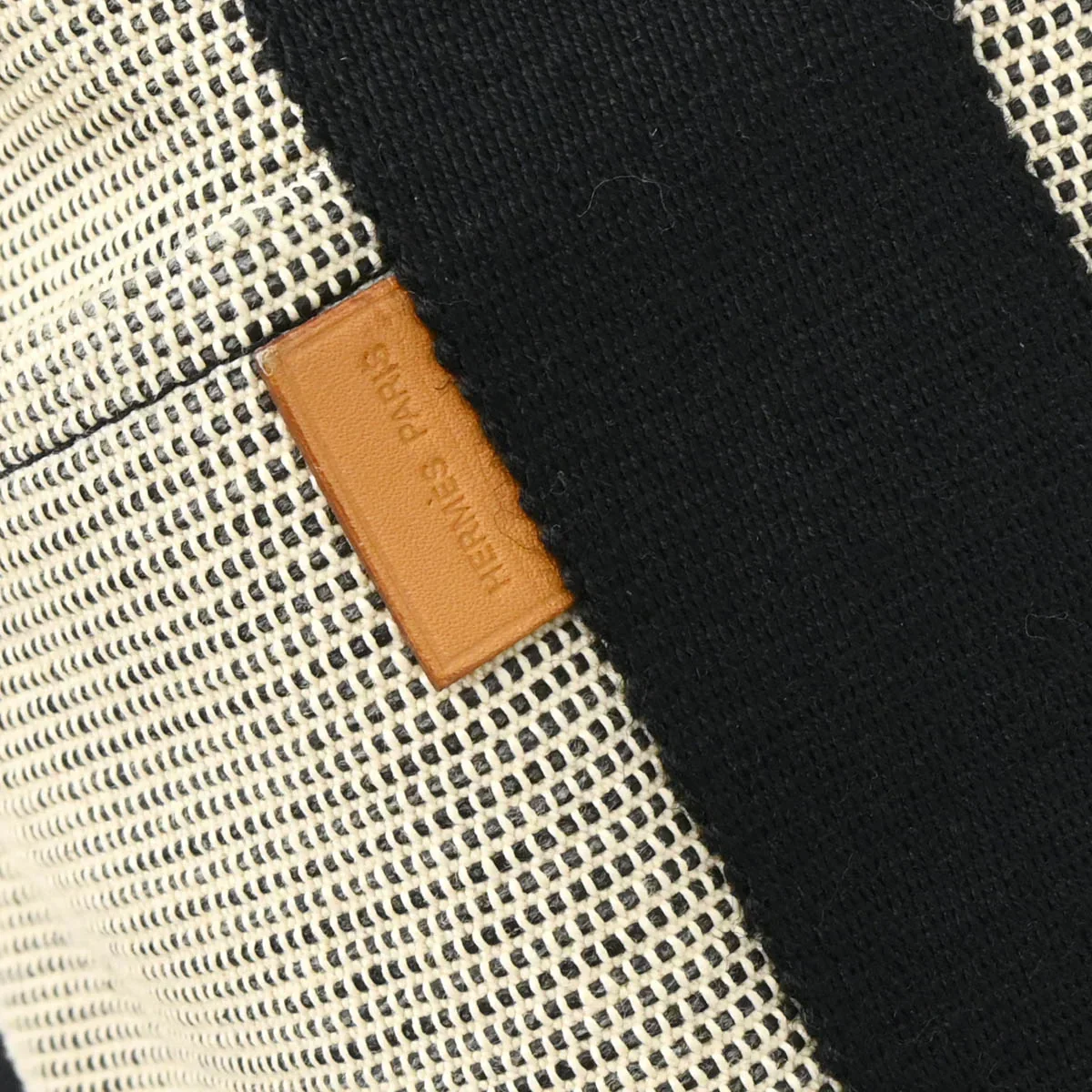 Hermes Black Beige Toile H Saxo PM Handbag - Image 6