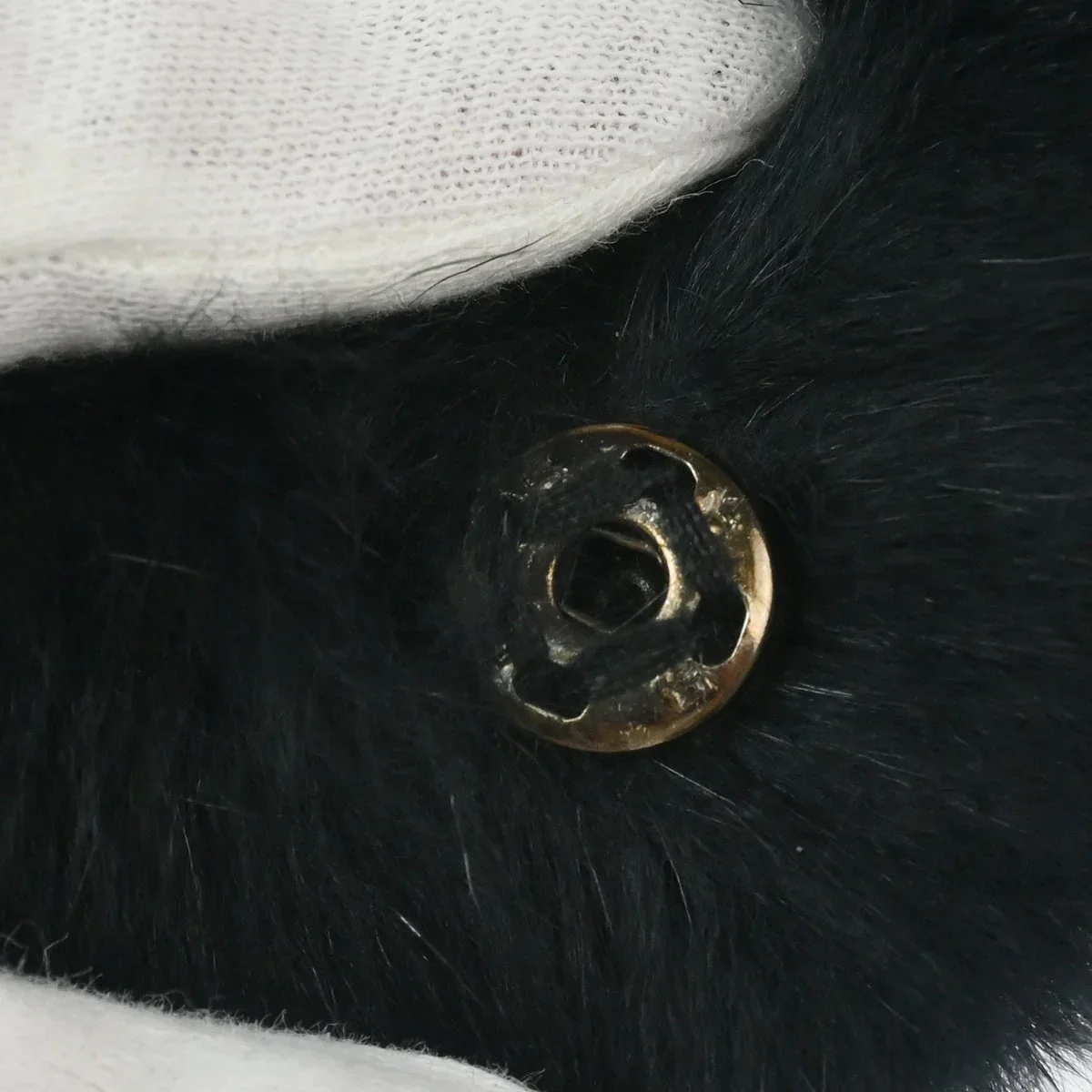 Chanel 2001 Rabbit Fur Scarf - Image 3