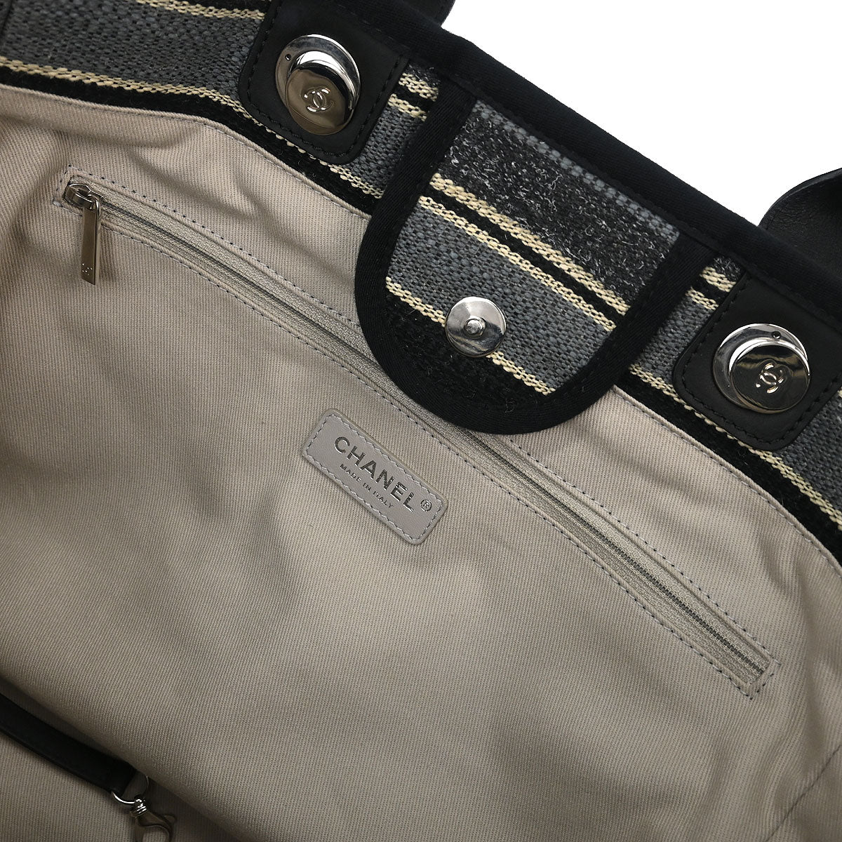 Chanel 2018-2019 Gray Canvas Medium Deauville 2way Shoulder Tote Bag - Image 8