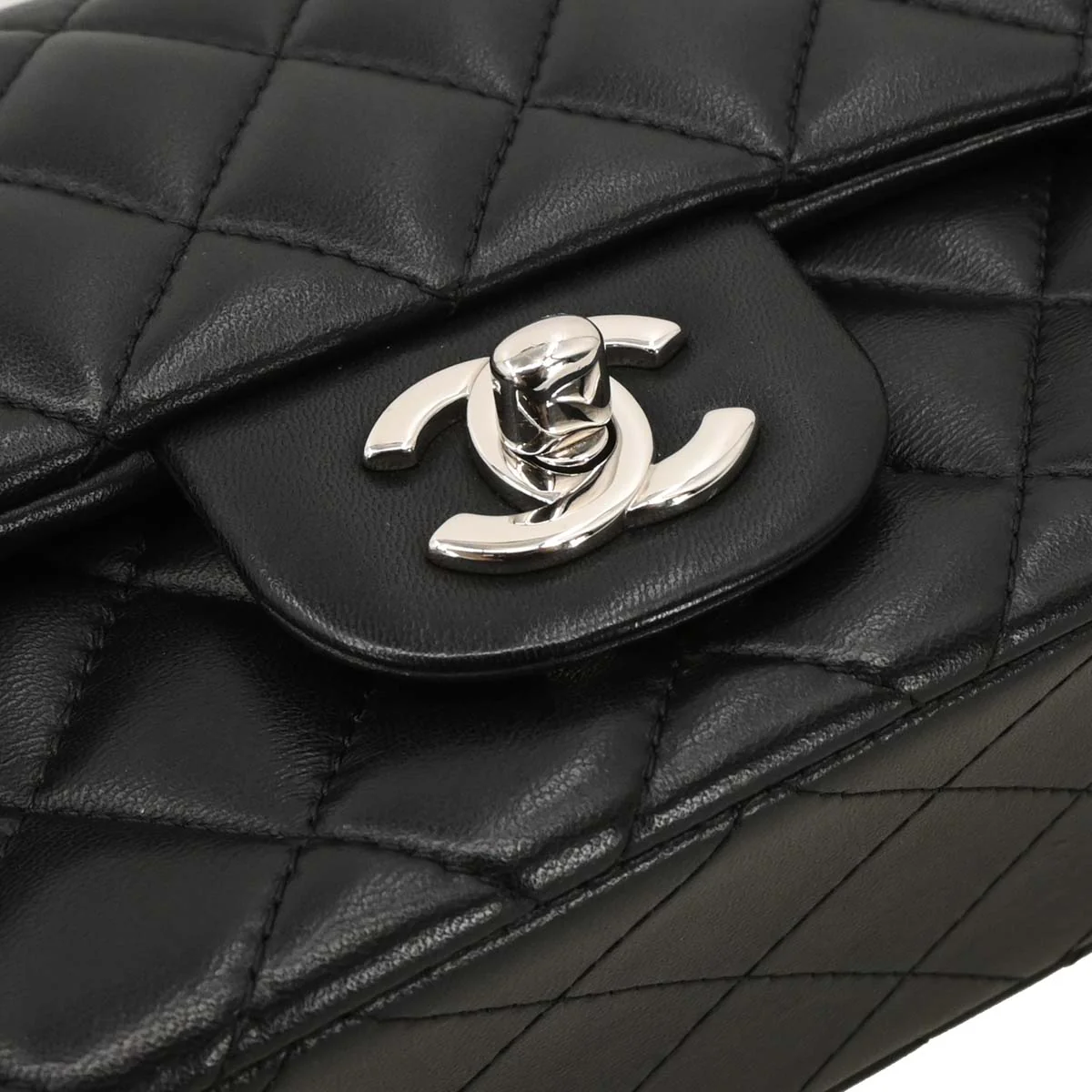 Chanel 2018-2019 Black Lambskin Classic Single Flap Shoulder Bag - Image 5