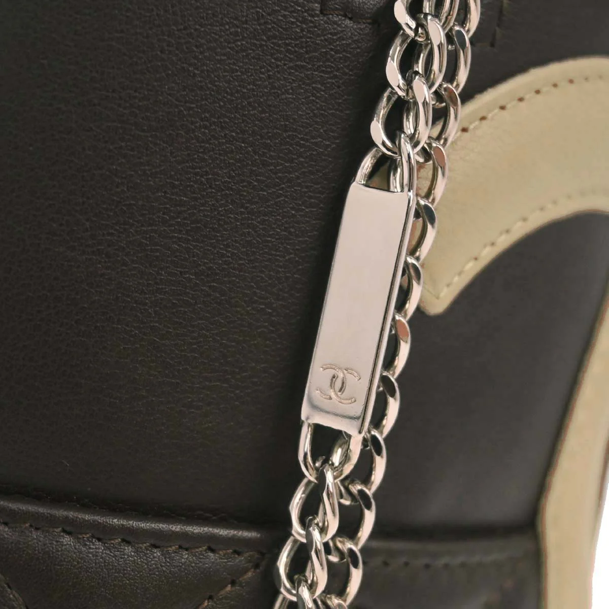 Chanel 2005-2006 Brown Calfskin Cambon Ligne Bowling Bag 27 - Image 9