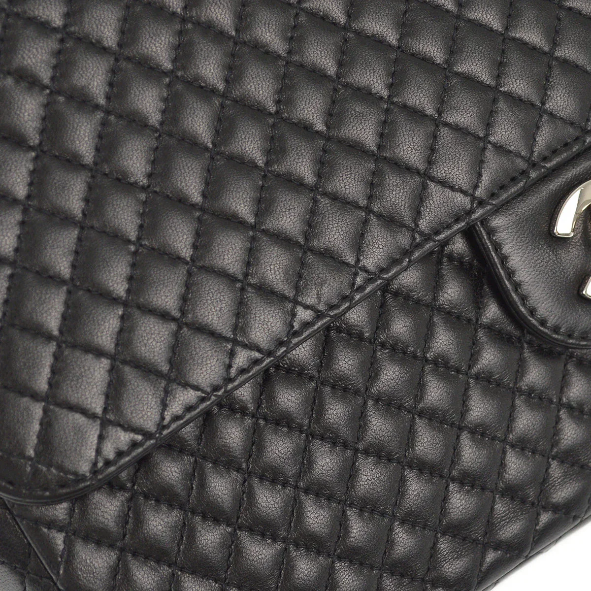 Chanel 1996-1997 Black Lambskin Medium Classic Single Flap Shoulder Bag - Image 7