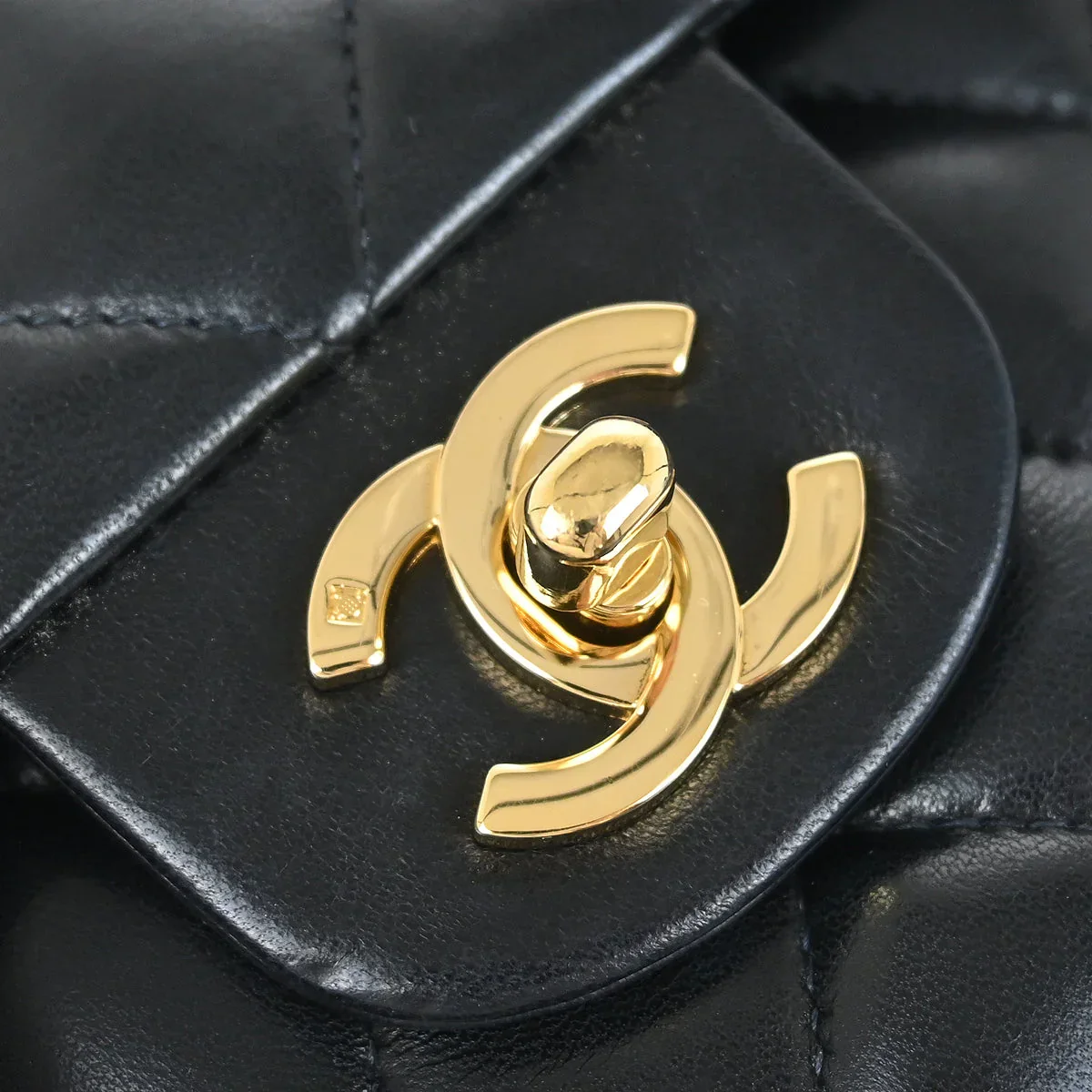 Chanel Black Lambskin Medium Classic Double Flap Shoulder Bag - Image 4
