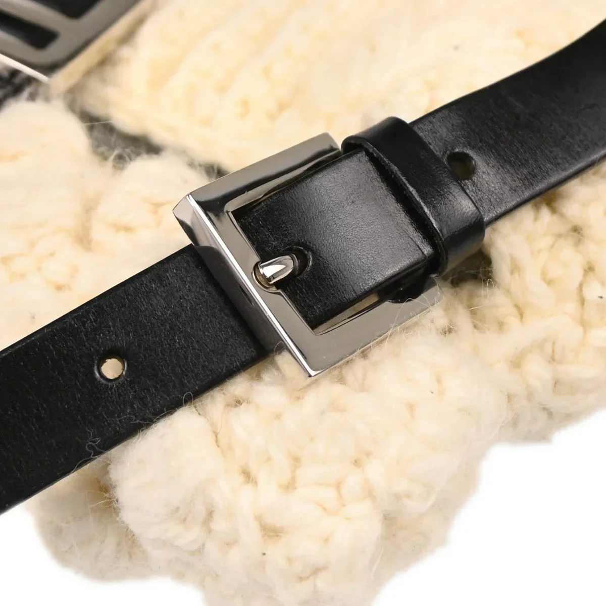 Fendi 1990s White Wool Baguette Handbag - Image 7