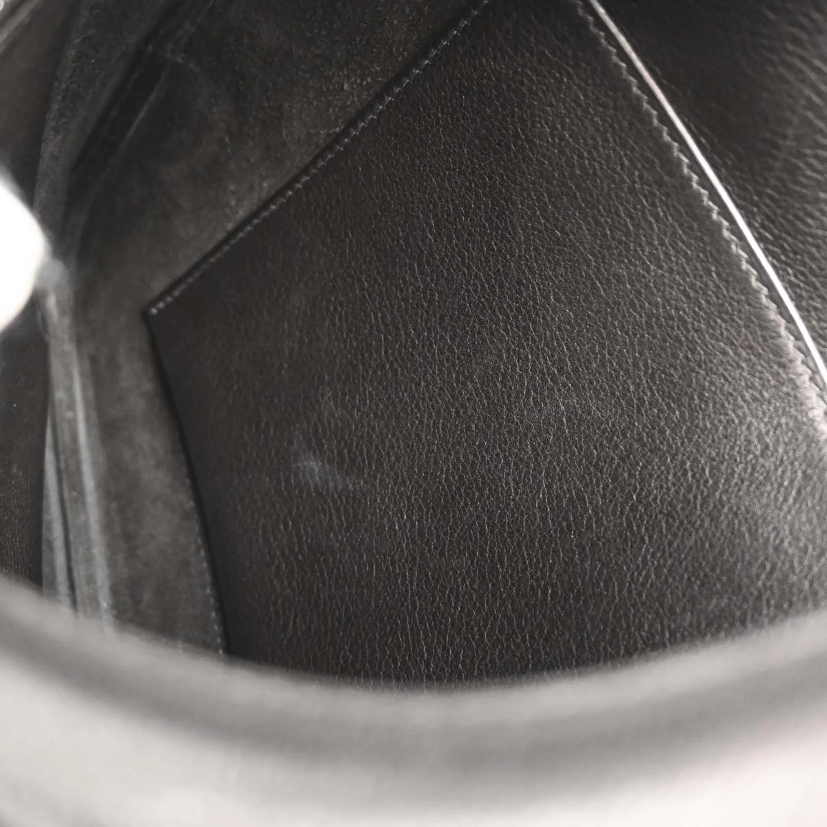 Hermes 2004 Black Evergrain Trim 31 Shoulder Bag - Image 9