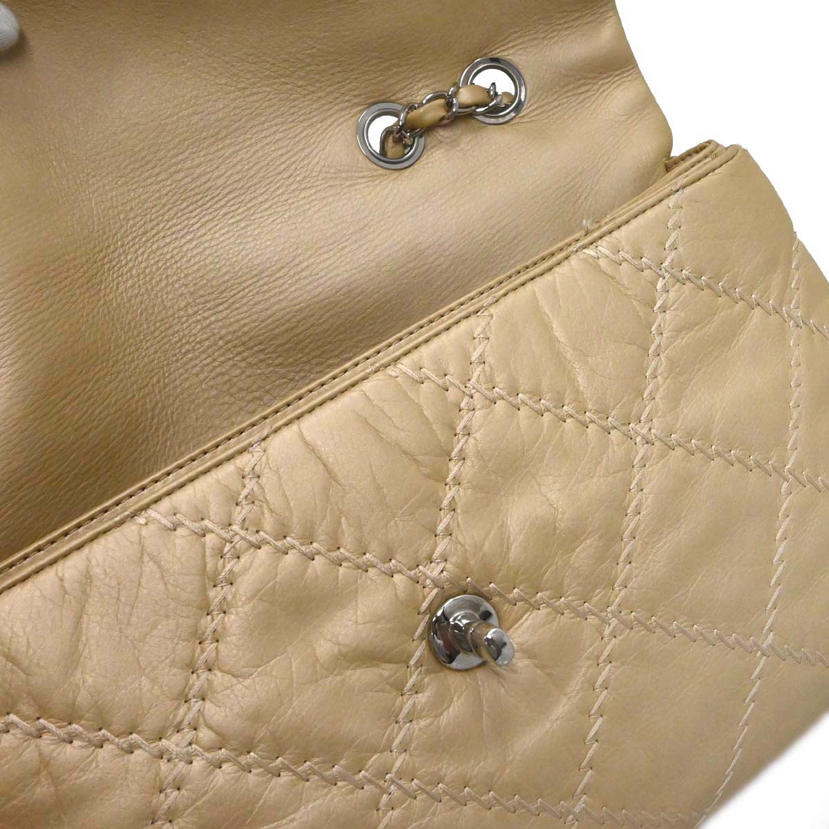 Chanel 2011 Gold Lambskin Ultra Stitch Shoulder Bag - Image 15