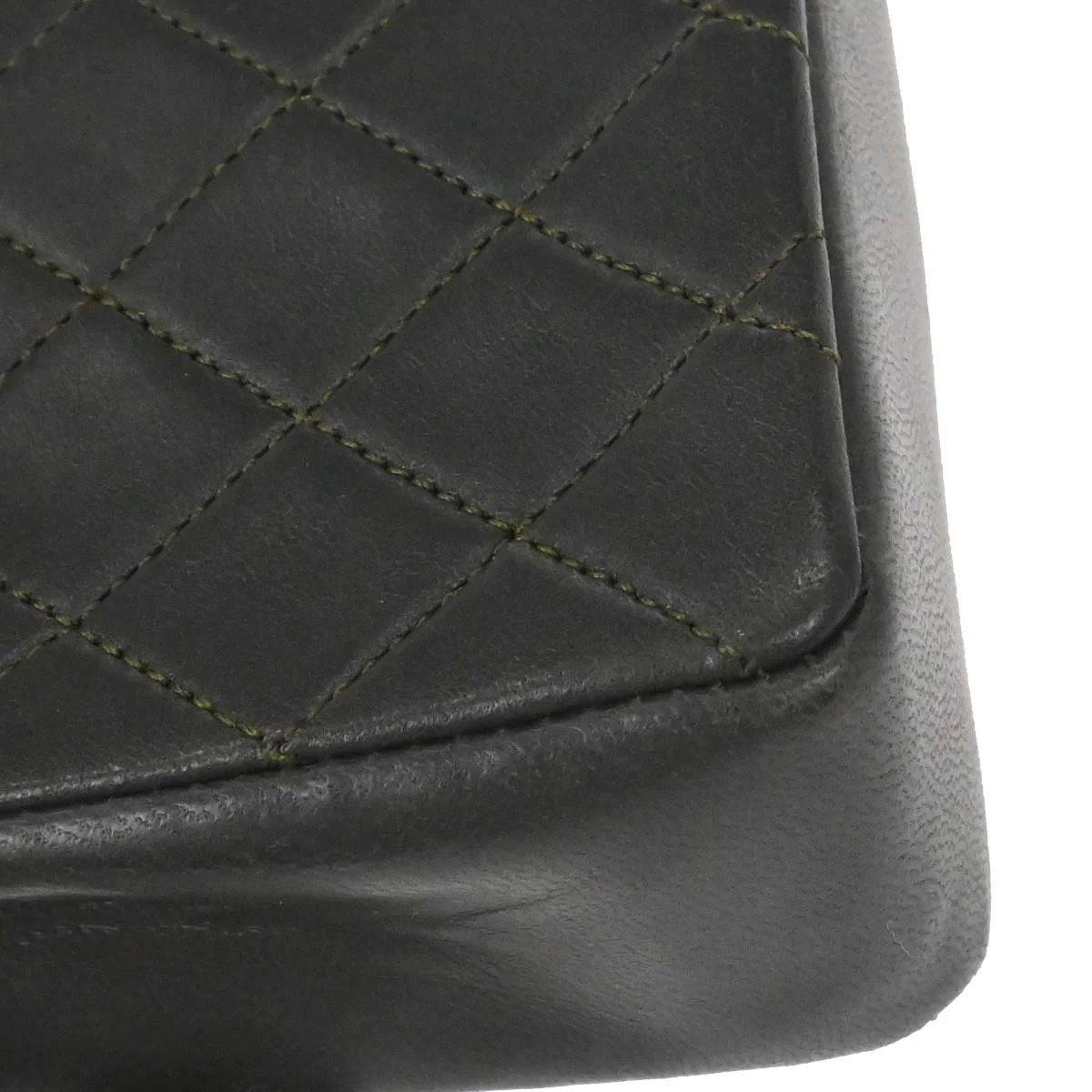 Chanel 1989-1991 Khaki Lambskin Straight Flap Shoulder Bag - Image 4