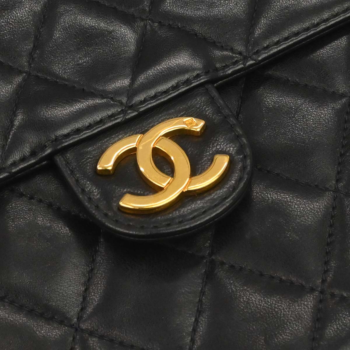 Chanel 1996-1997 Black Lambskin Pushlock Medium Half Flap Shoulder Bag - Image 9