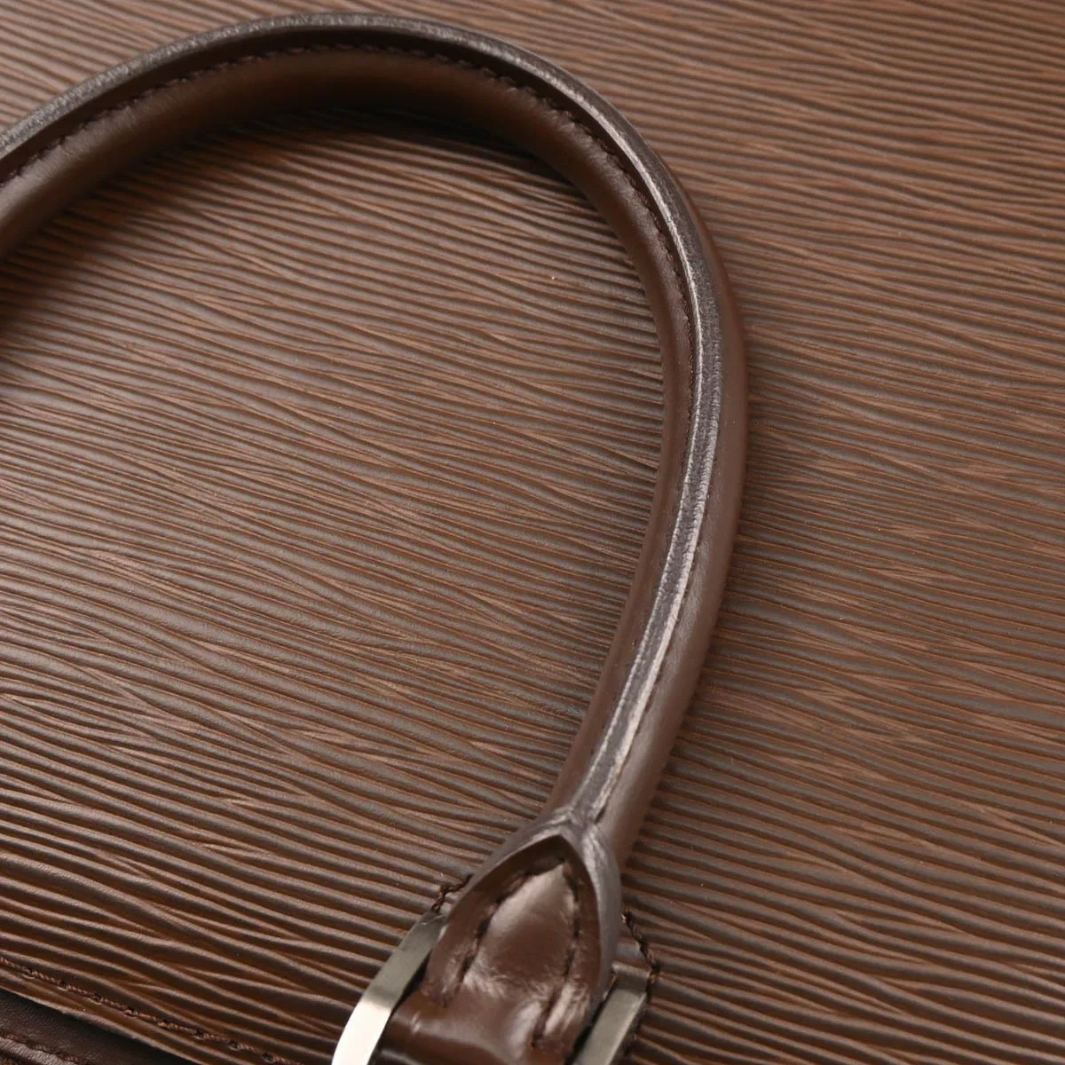 Louis Vuitton 2004 Brown Epi Pont Neuf Handbag M5205D - Image 5