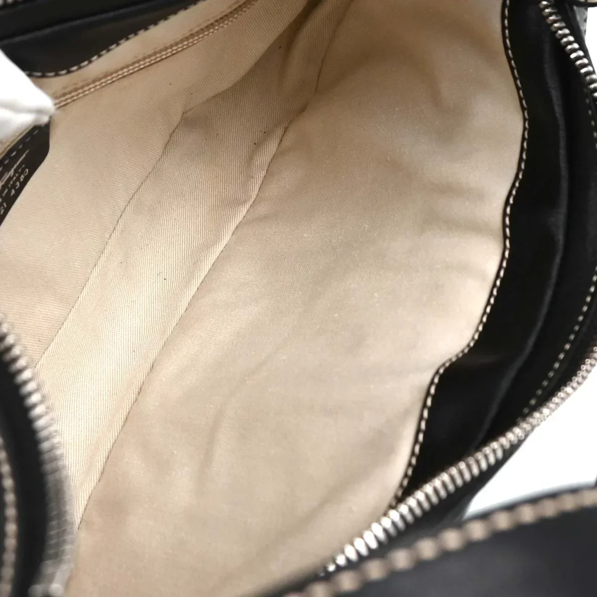 Salvatore Ferragamo Black Leather Handbag - Image 8