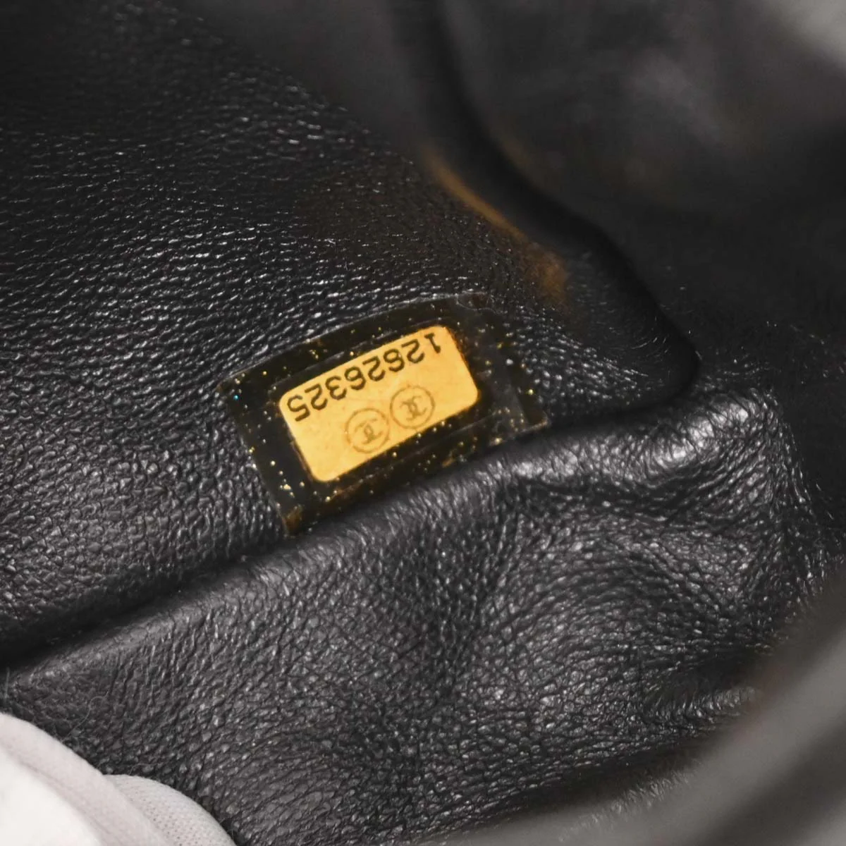 Chanel Black Lambskin Valentine East West Shoulder Bag - Image 10