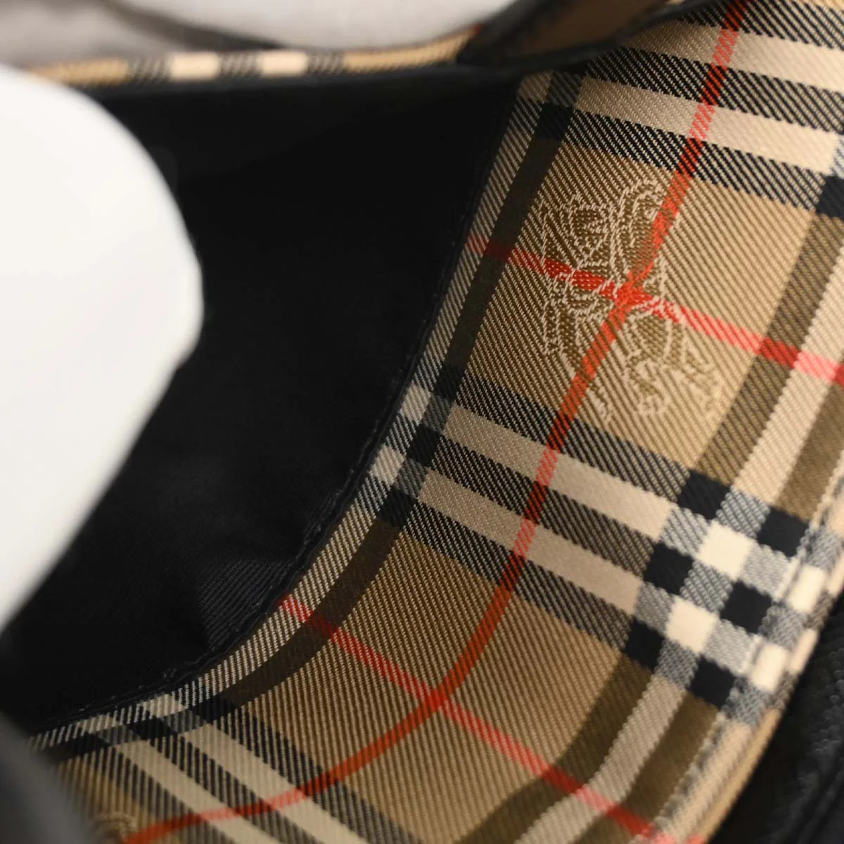 Burberry Beige House Check Handbag - Image 10