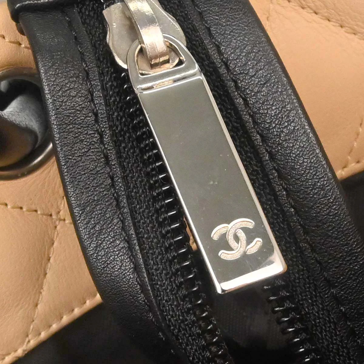 Chanel Beige Calfskin Cambon Ligne Tote Handbag - Image 17