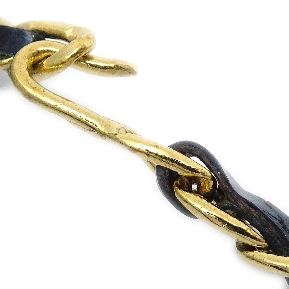 Chanel 1995 Bow Medallion Choker - Image 4