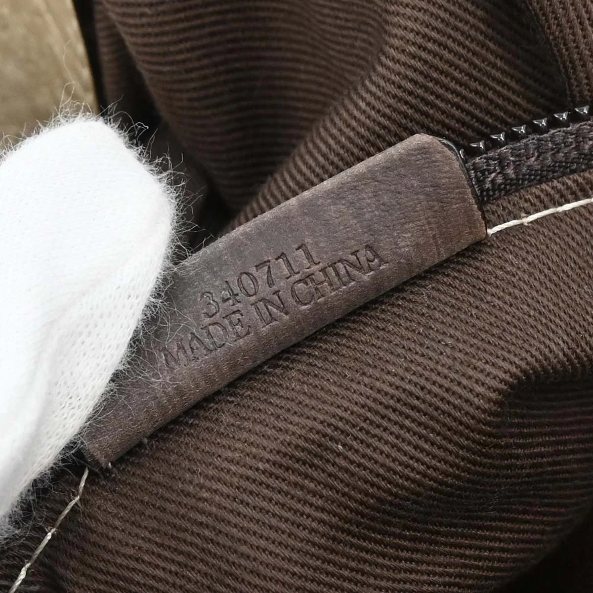 Loewe 2007 Beige Hobo Shoulder Bag - Image 10