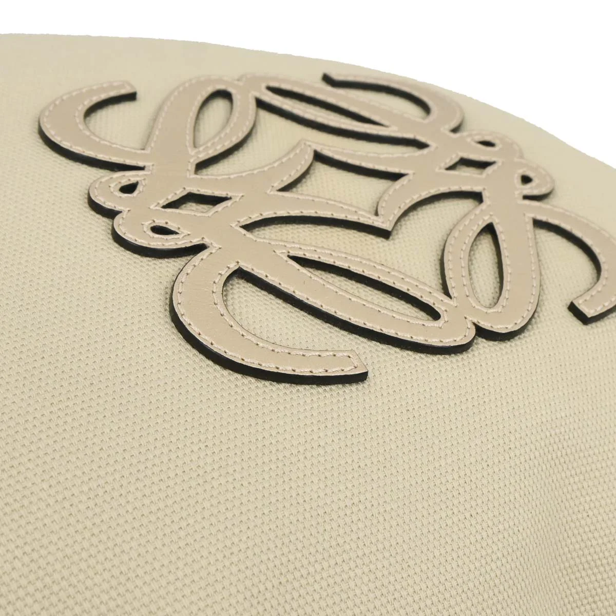 Loewe 2007 Beige Hobo Shoulder Bag - Image 6