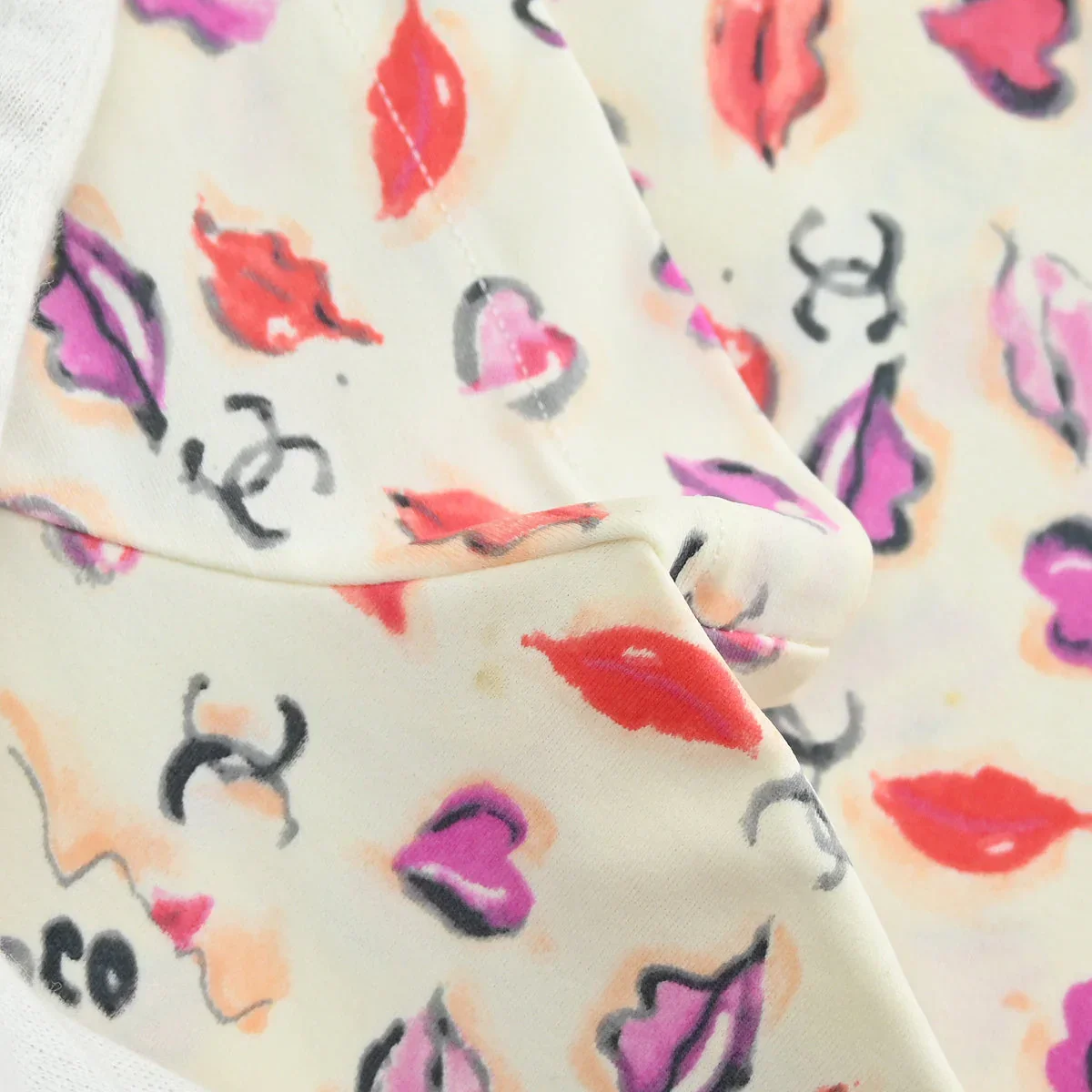 Chanel Lips Print  Cropped T-shirt Ivory P95 #42 - Image 10
