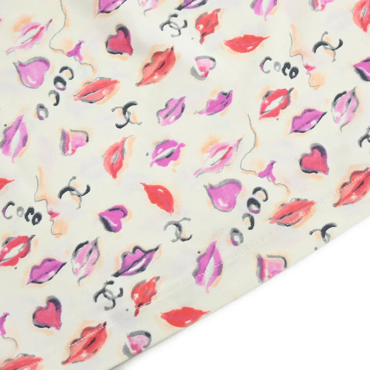 Chanel Lips Print  Cropped T-shirt Ivory P95 #42 - Image 6